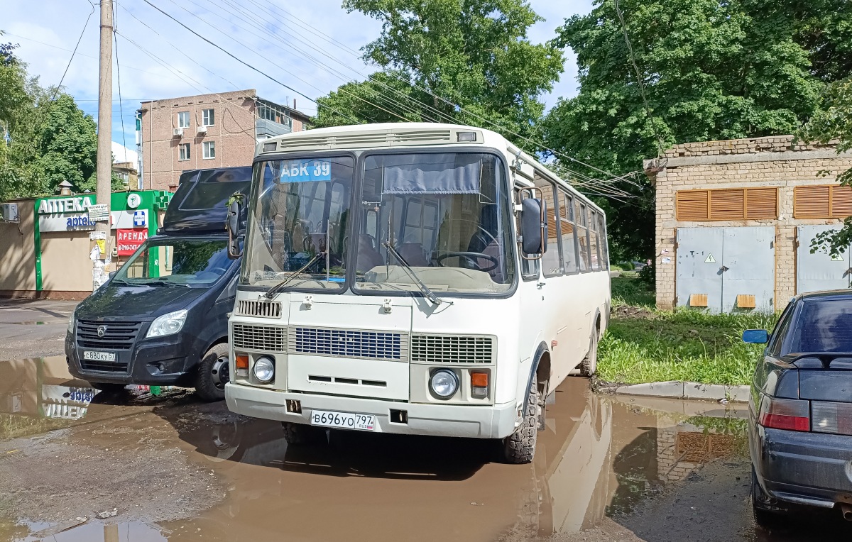 В 696 УО 797 В 696 УО 797