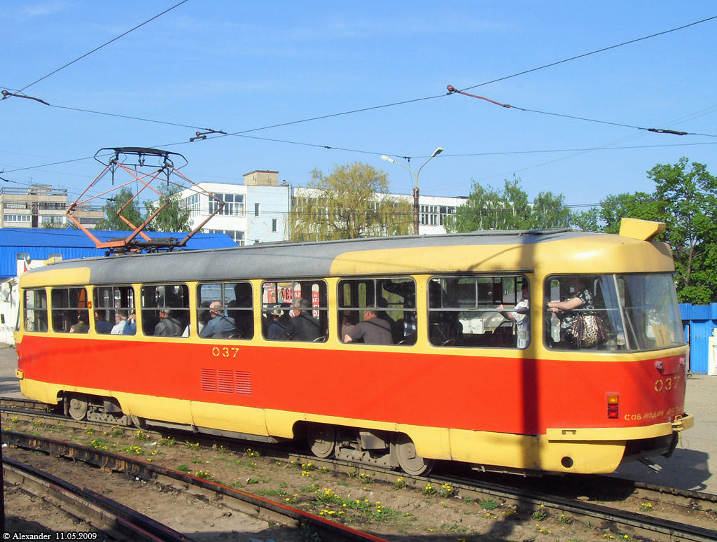 037 037