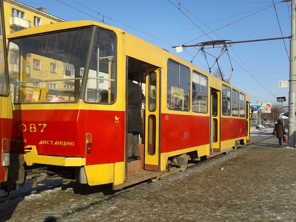 087 087