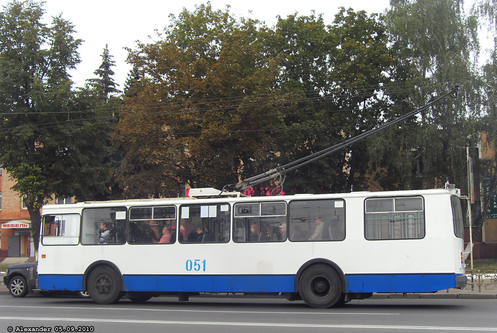 051