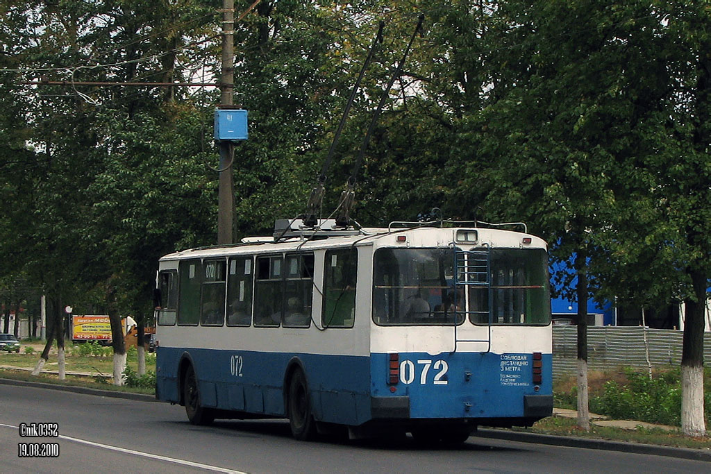 072