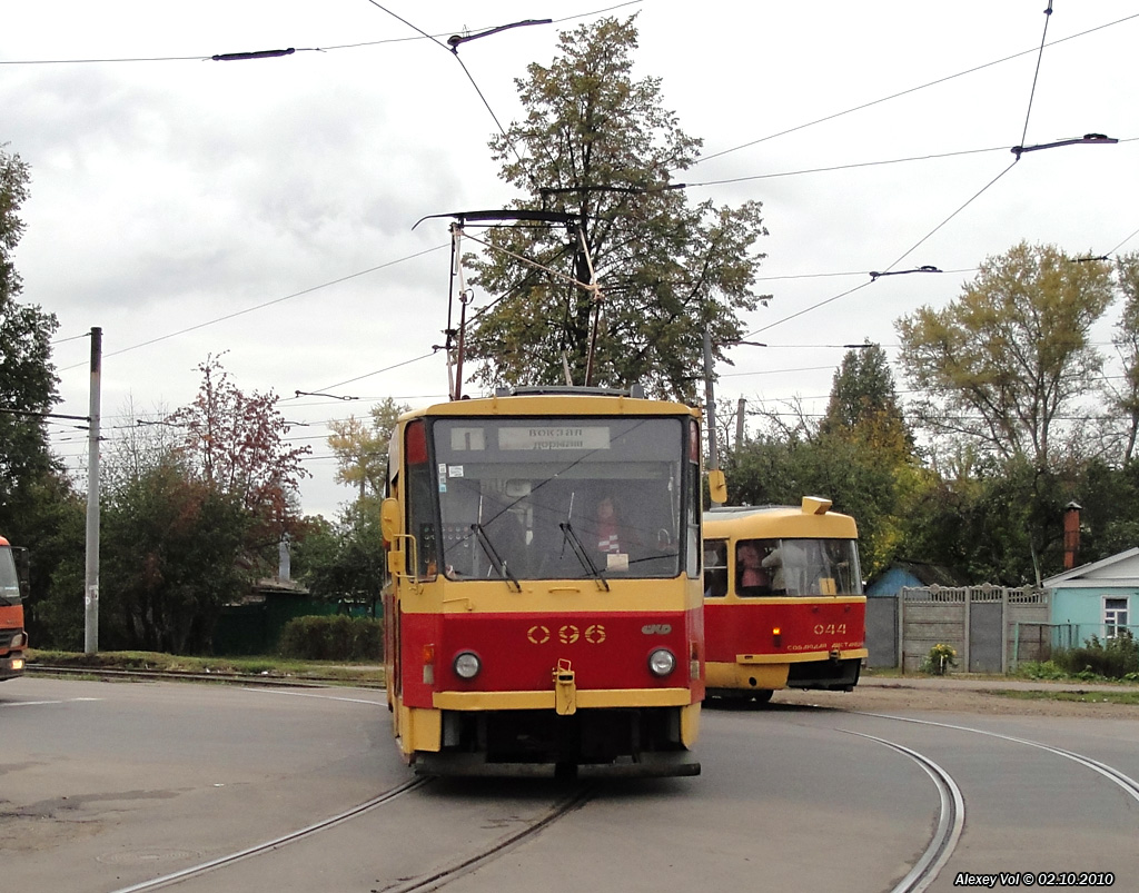 096 096