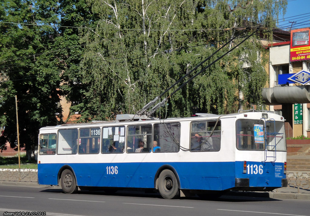1136