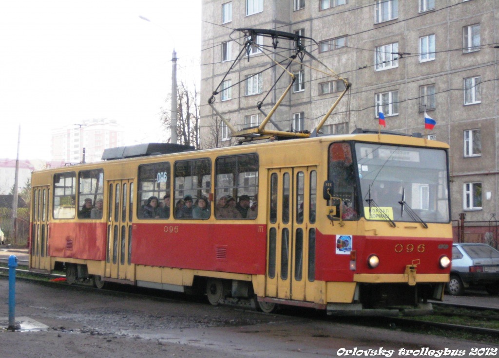 096 096