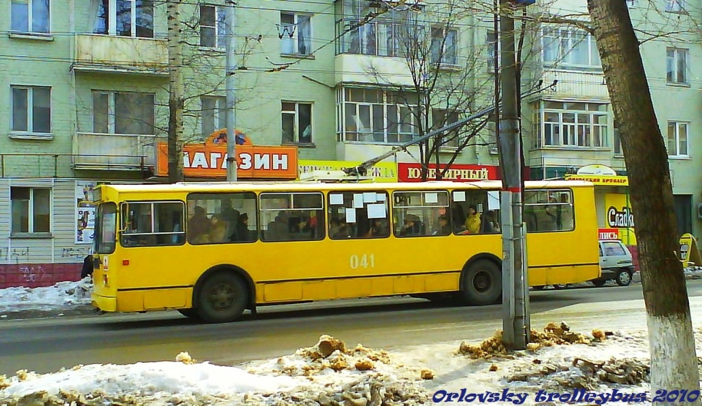 041