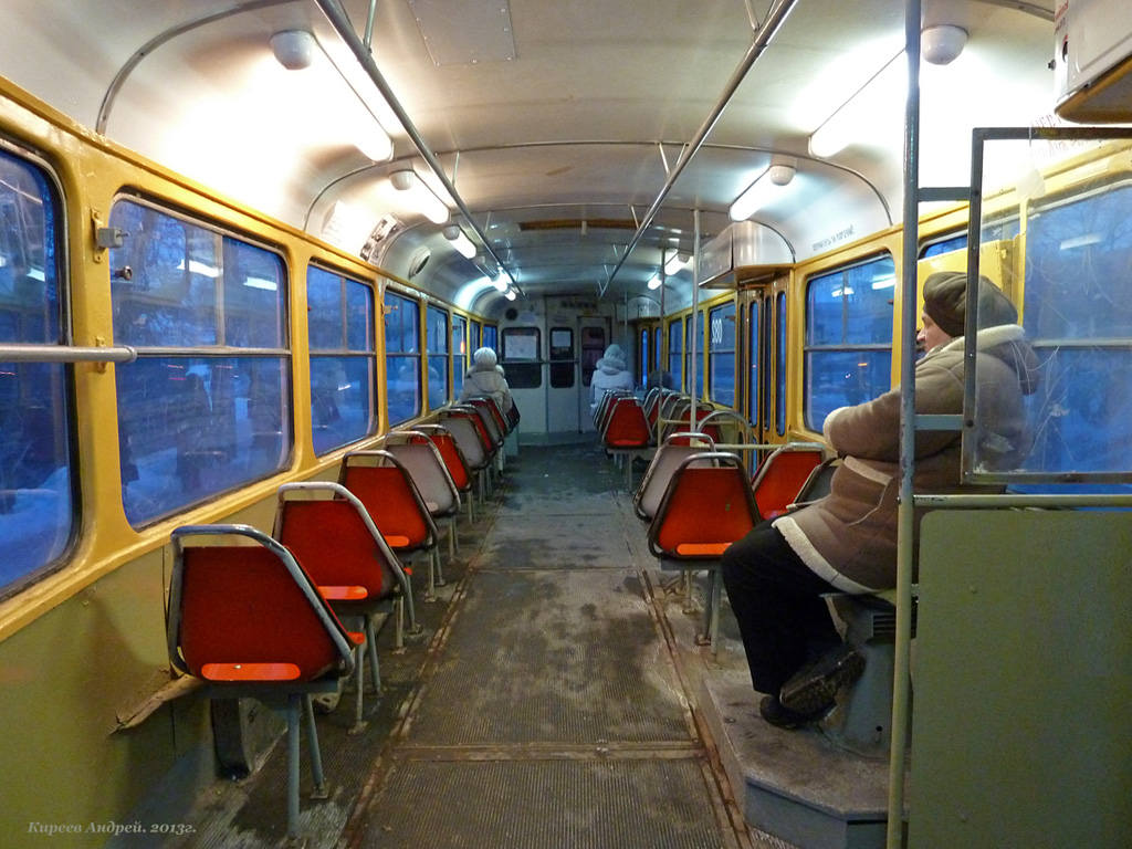 082 082