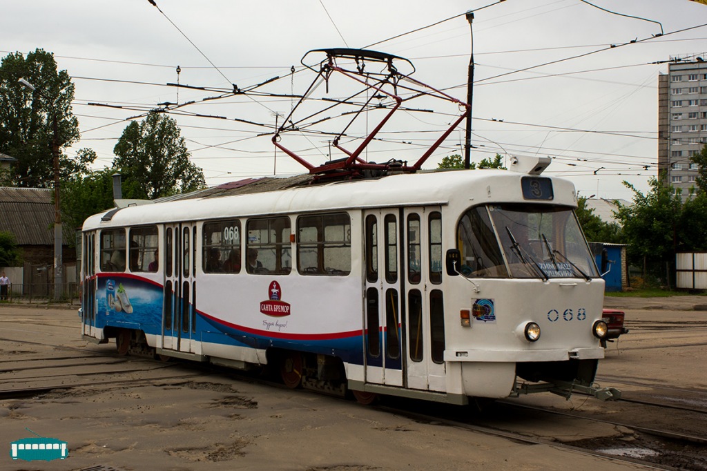 068 068
