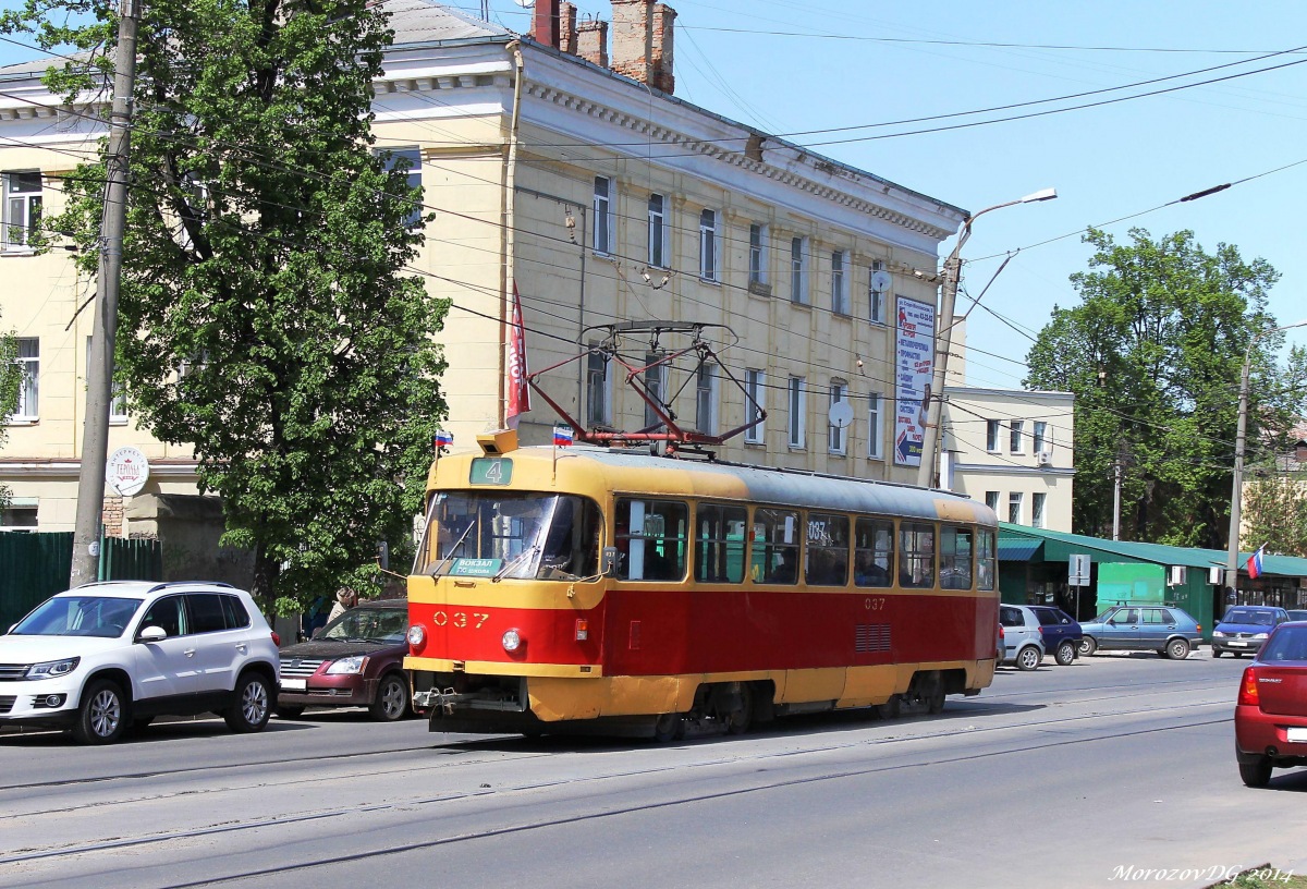 037 037