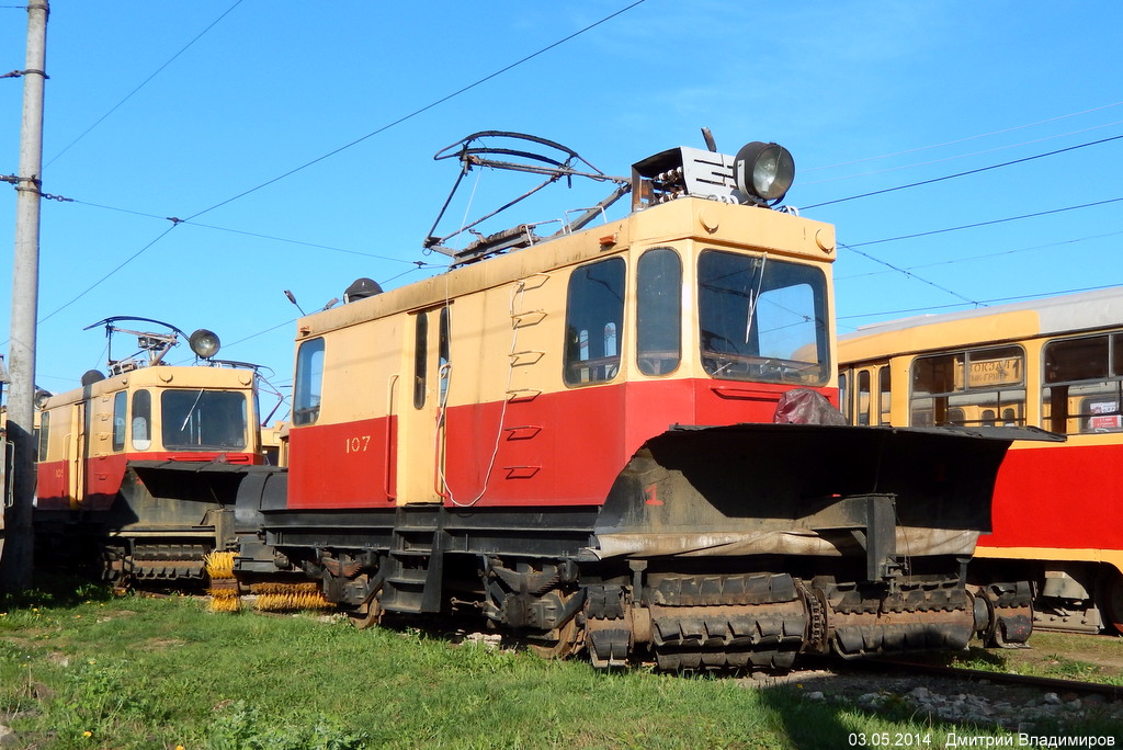 107 107