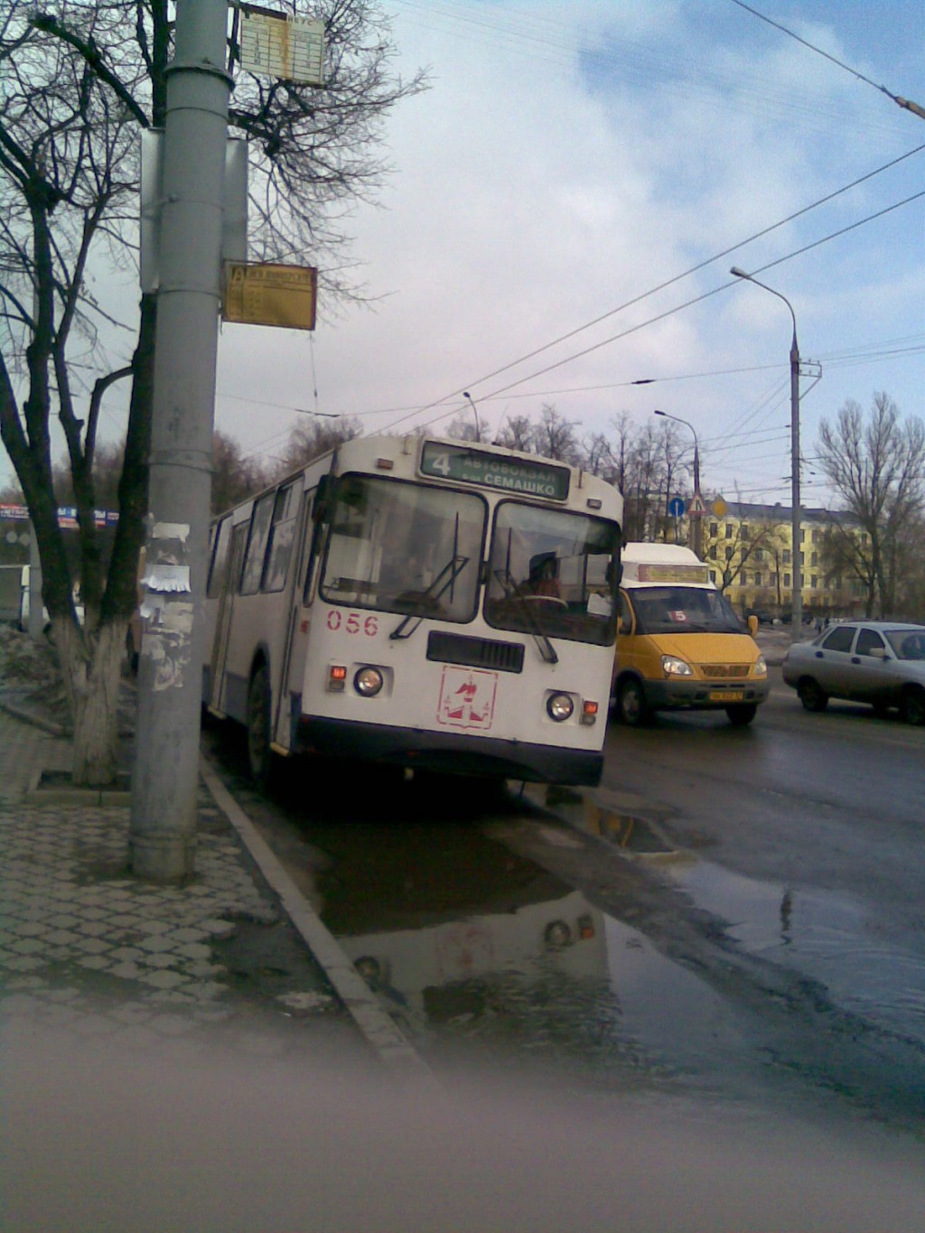 056 056