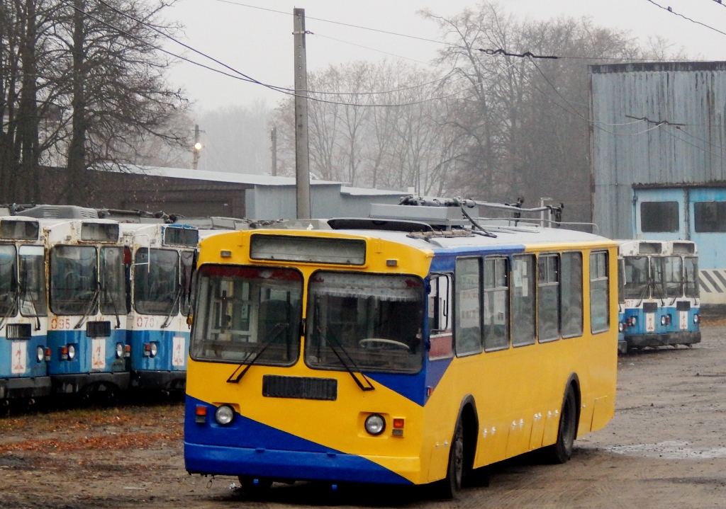 053 053