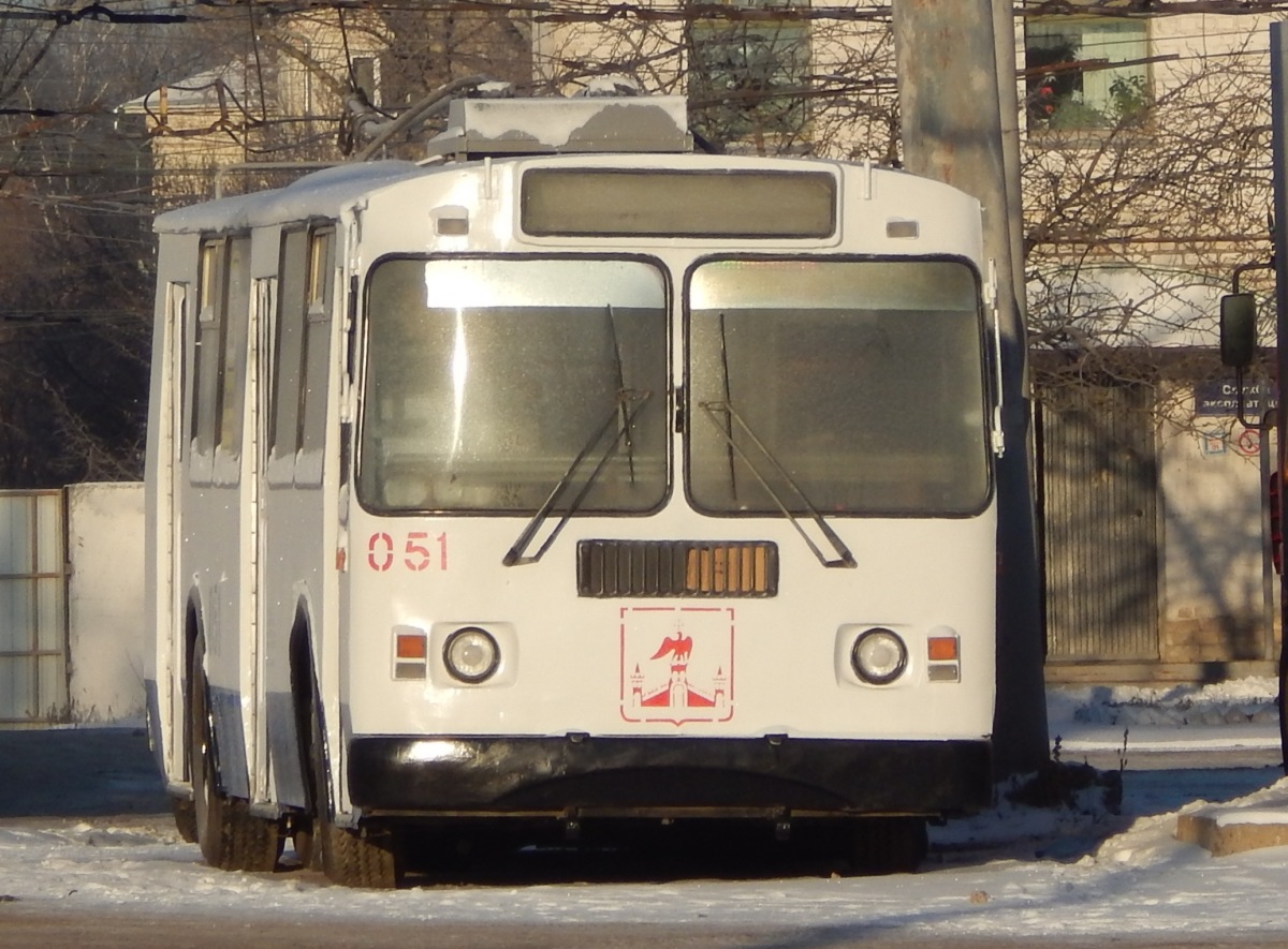 051