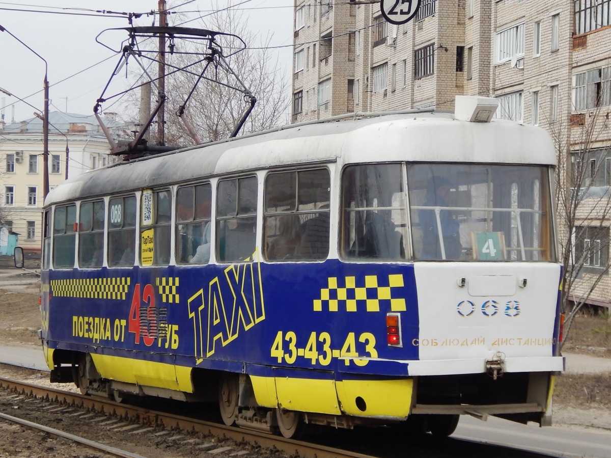 068 068