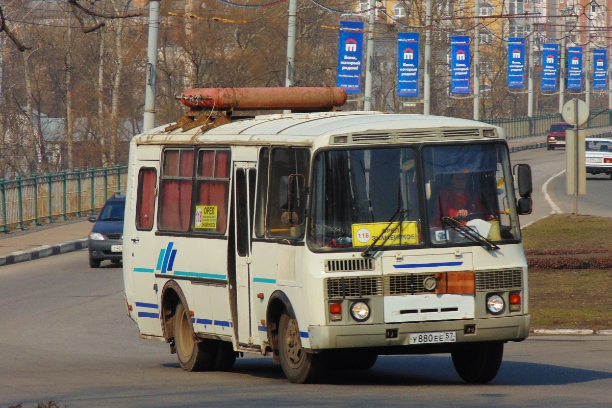  880  57
