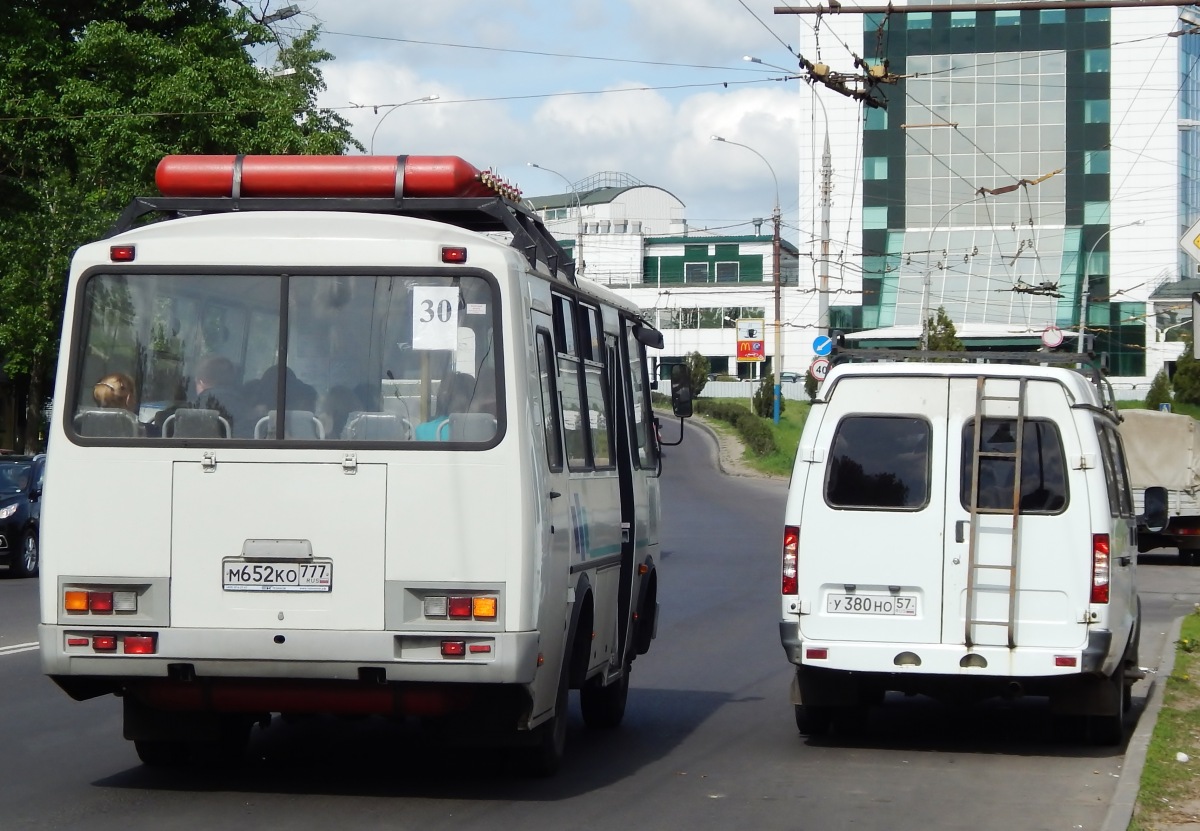 У 380 НО 57, М 652 КО 777 У 380 НО 57, М 652 КО 777