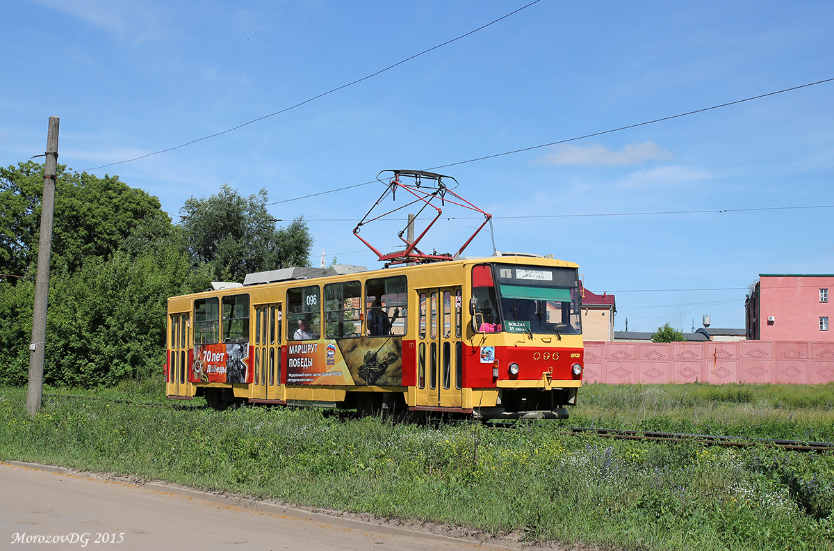 096 096