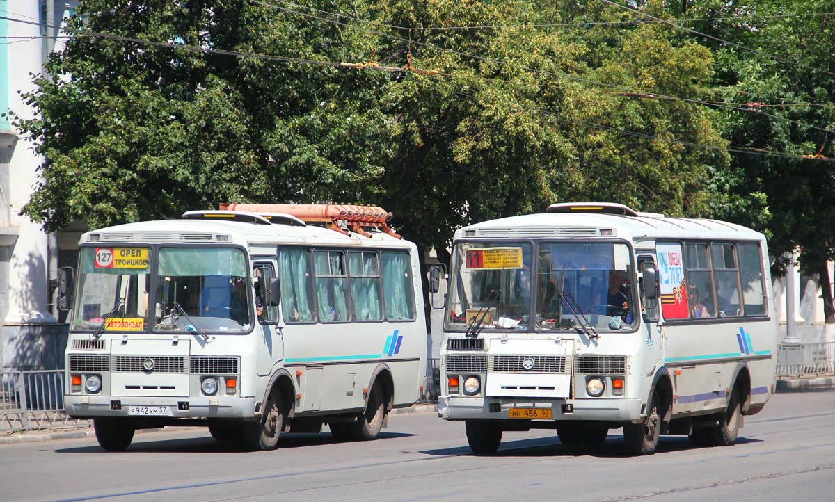 НН 456 57, Р 942 УМ 57 НН 456 57, Р 942 УМ 57