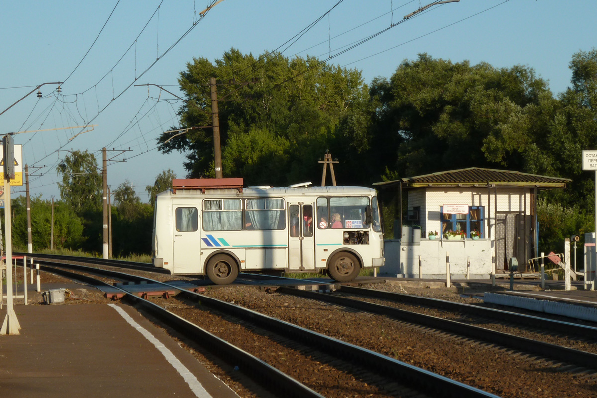  942  57