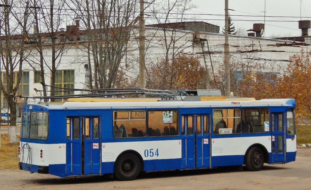 054