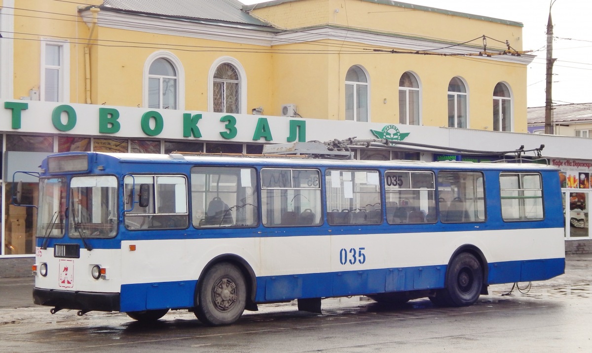 035 035