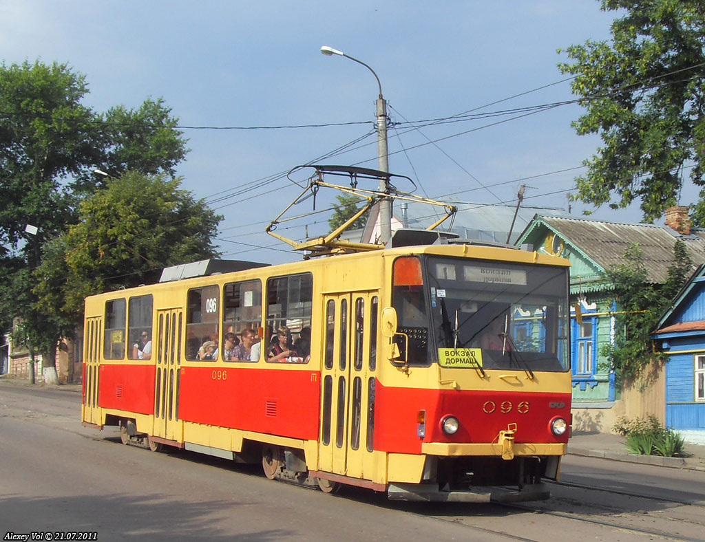 096 096
