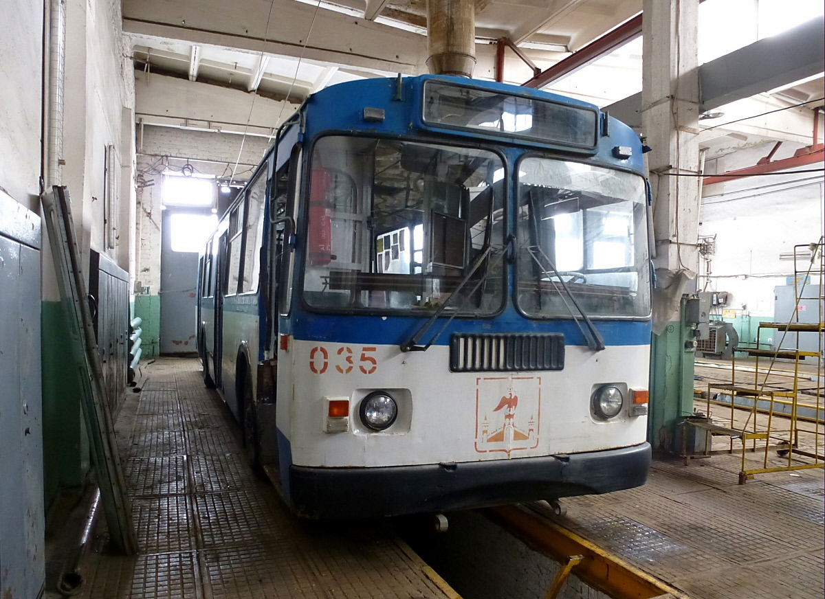 035 035