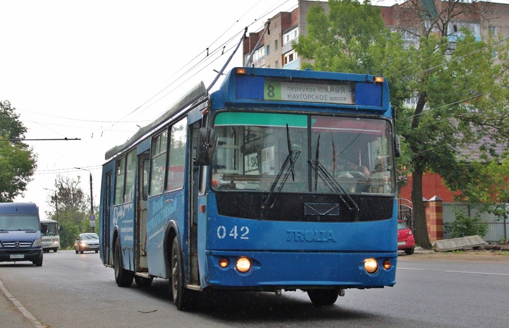 042 042