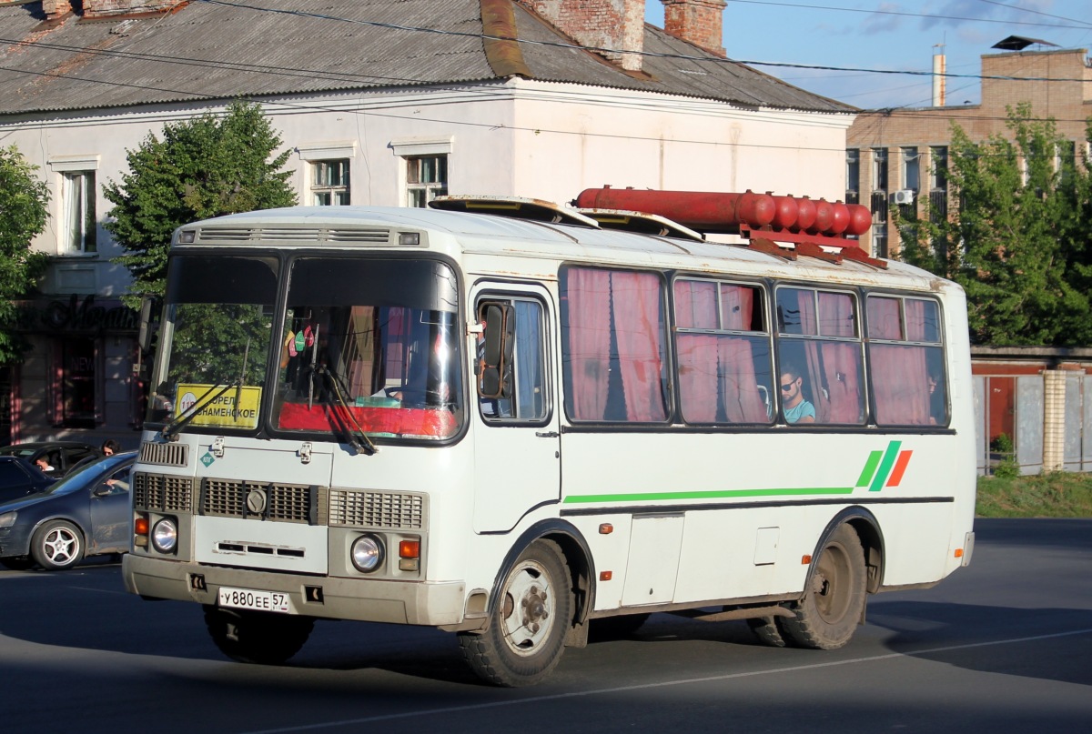  880  57