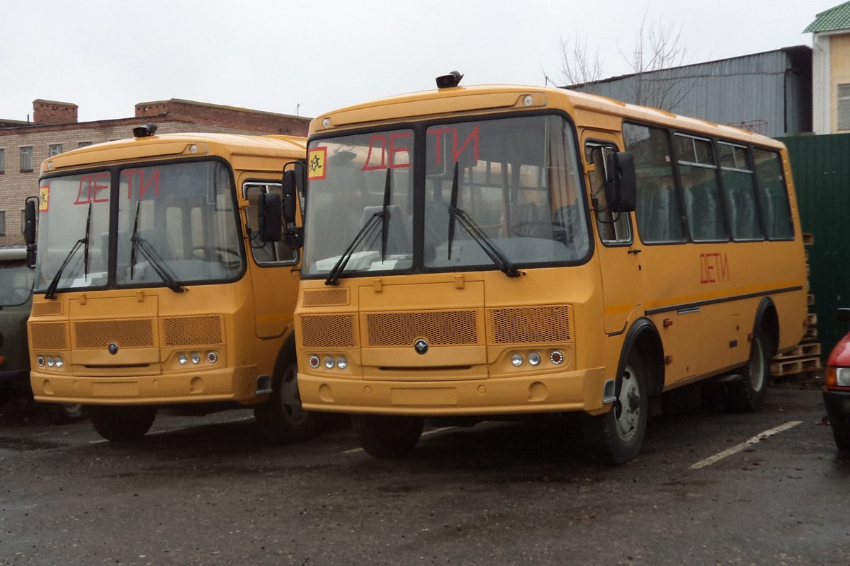 Новые автобусы без номеров Новые автобусы без номеров