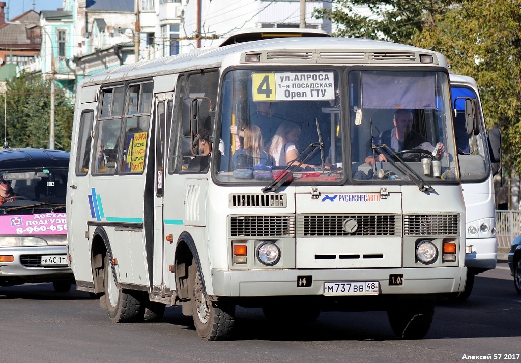  737  48