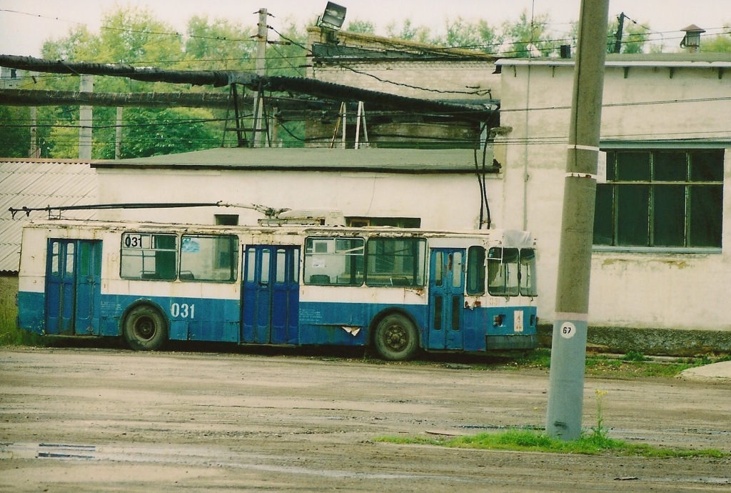031