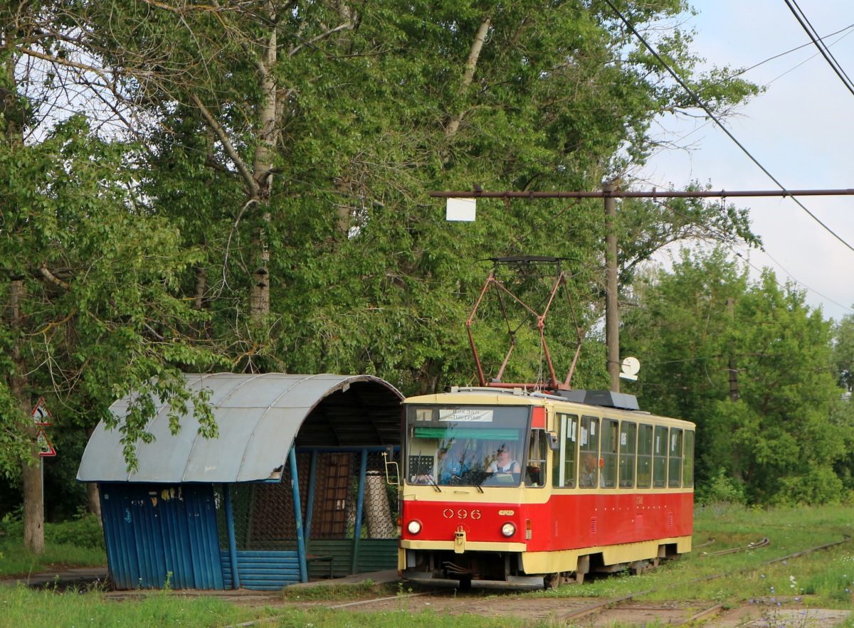 096 096
