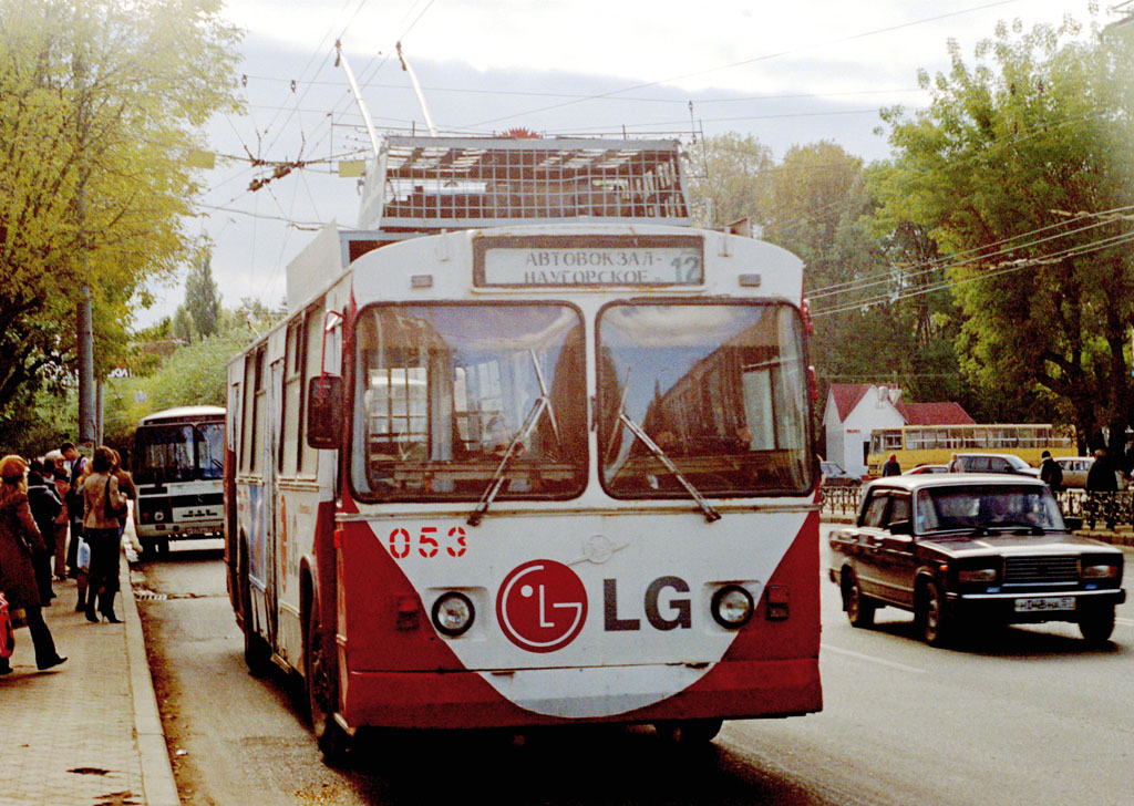 053 053