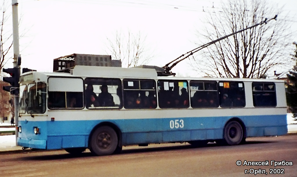 053 053