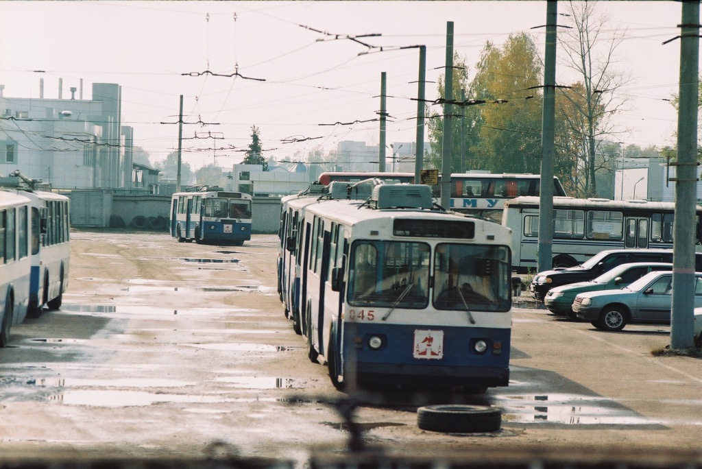 045 045