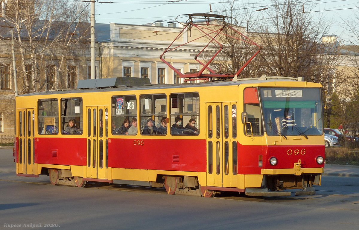 096 096