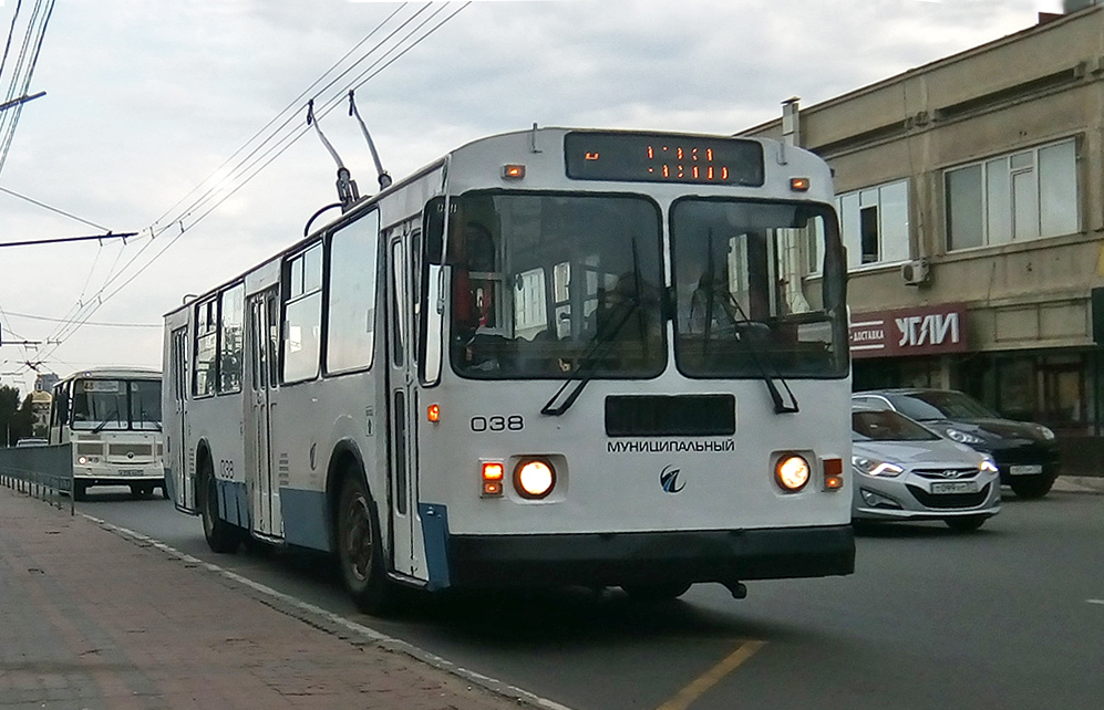 038 038