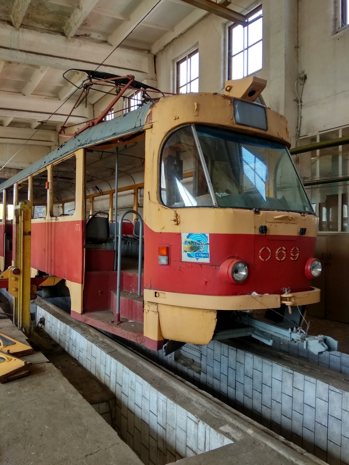 069 069