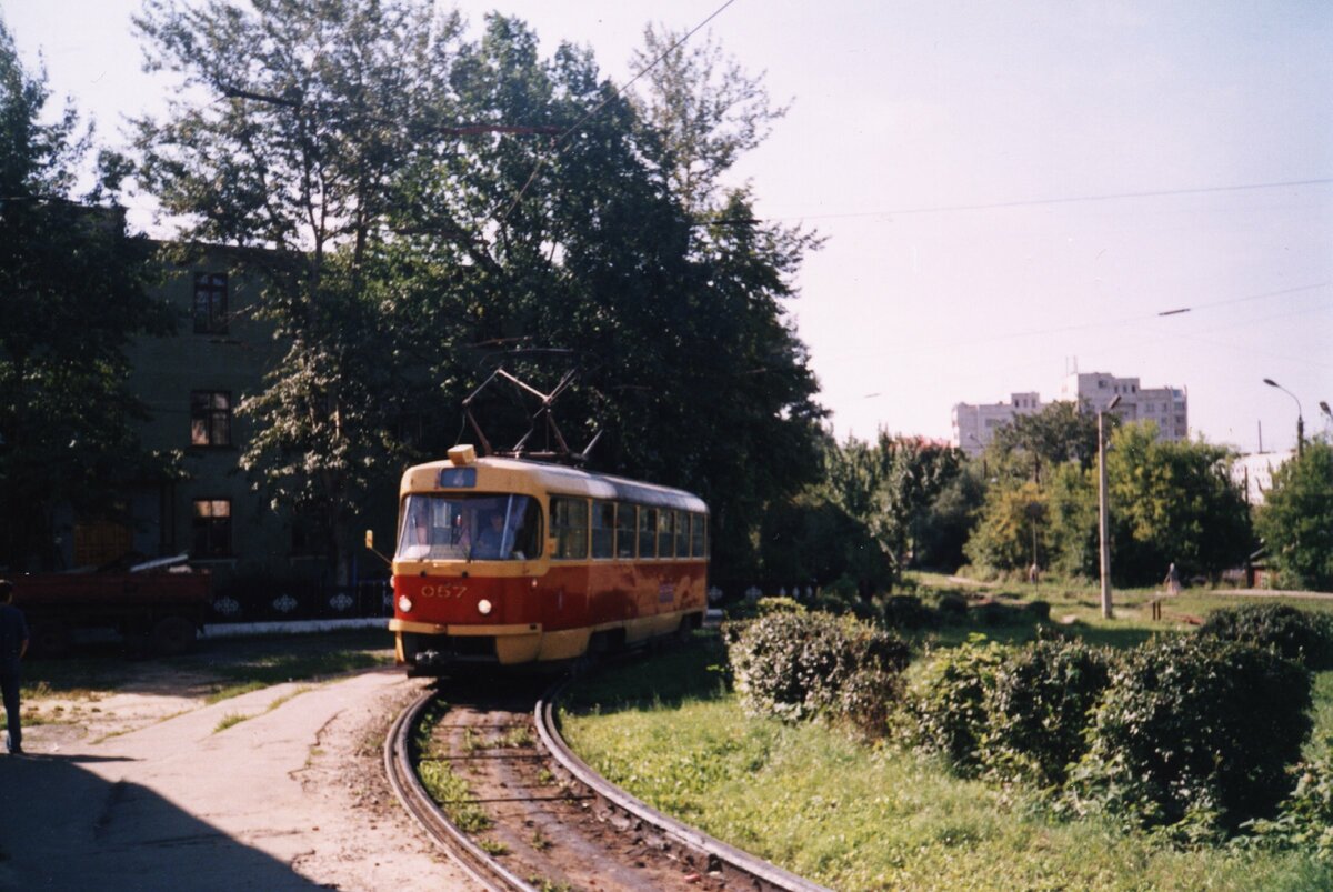 057 057