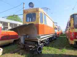 272 