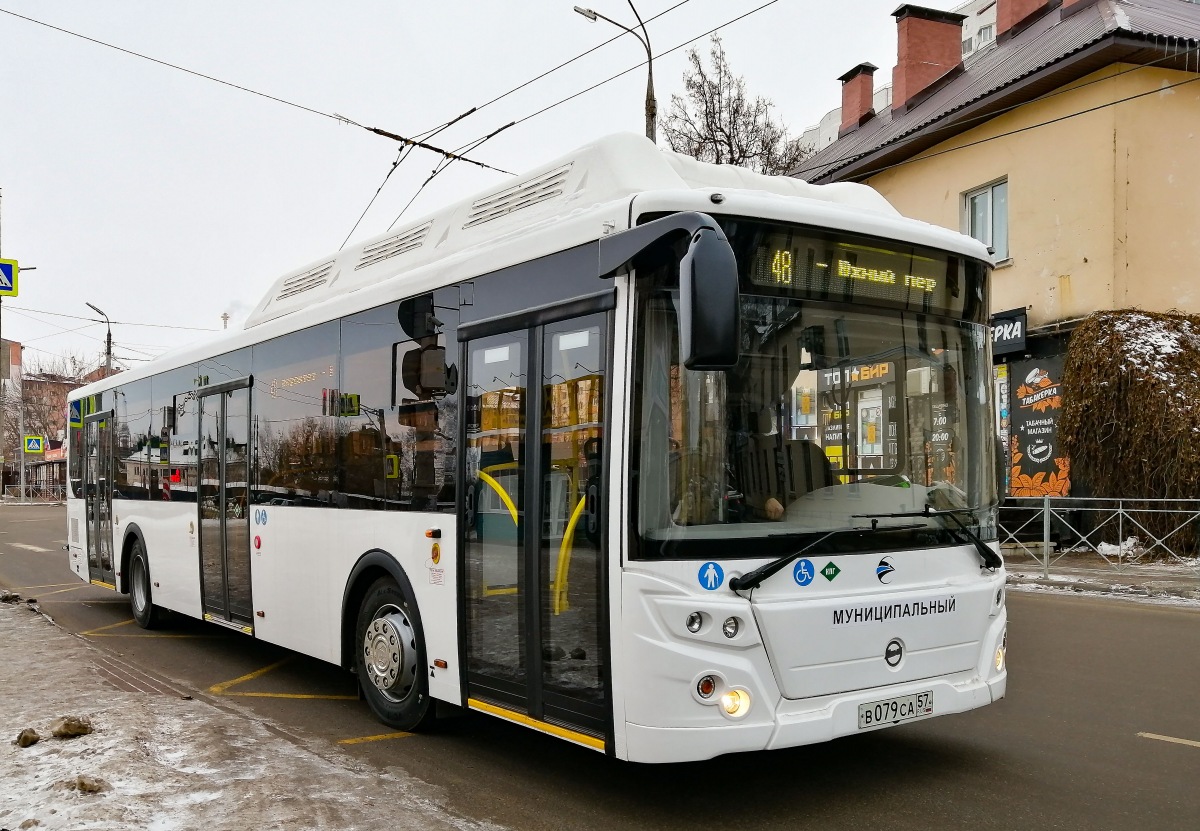 093 093