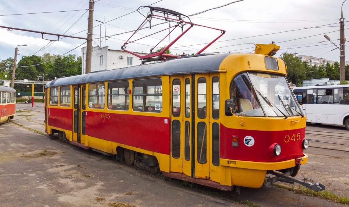 045 045