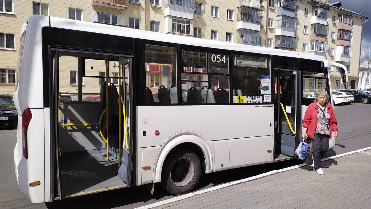 054 054