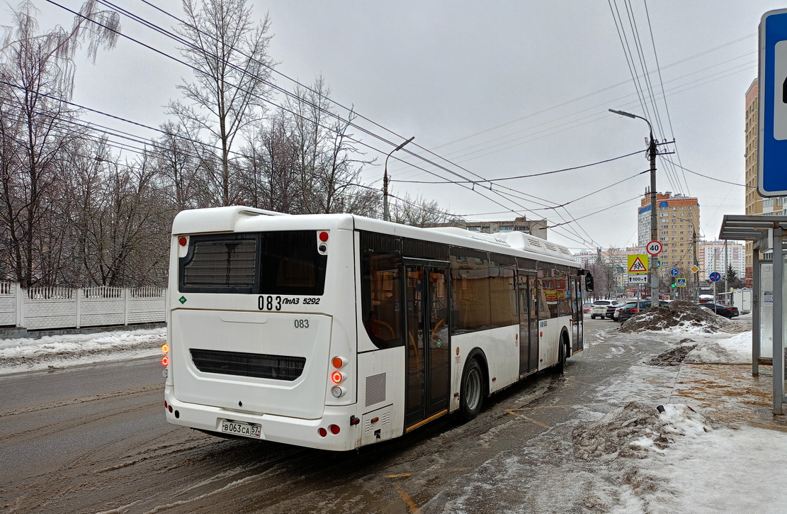 083 083
